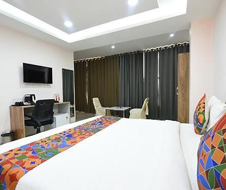 Immense Residency Hotel Faridábád Kültér fotó
